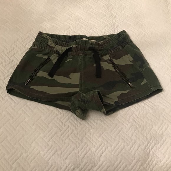TNA: Army Shorts - Picture 2 of 3